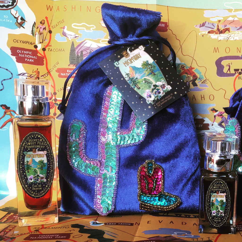 With this new limited edition eau de parfum scent, Laurie uses a scented language to express her passion for life, love, and the wanderlust that we all feel now and again.