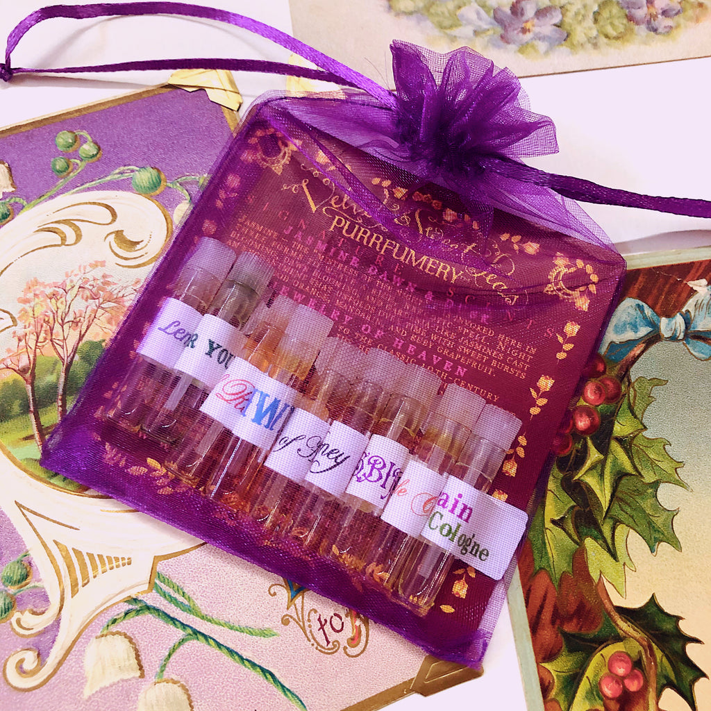 We have a line of eau de parfum scents – luscious, highly dosed versions of our natural, organic, cruelty-free Signature and Limited Edition perfumes – in the most adorable 4 ml and 15 ml spray bottles