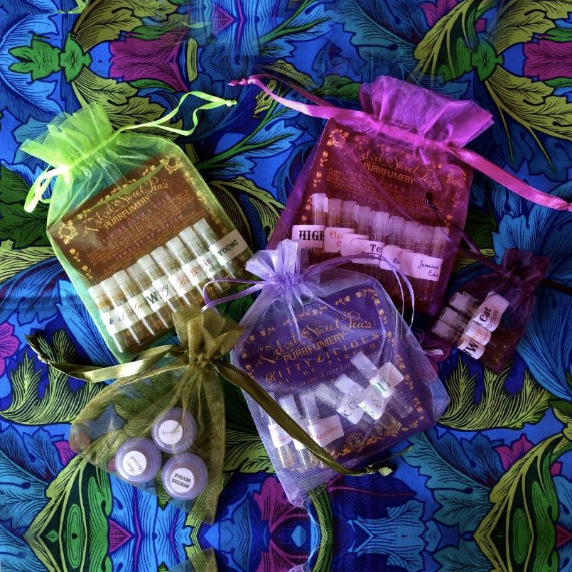 A deluxe collection of each one of our perfumes.